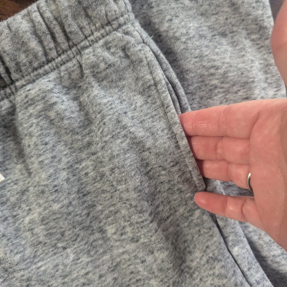 Old Navy Heather Gray Kids Joggers Size 8 - Picture 3 of 4